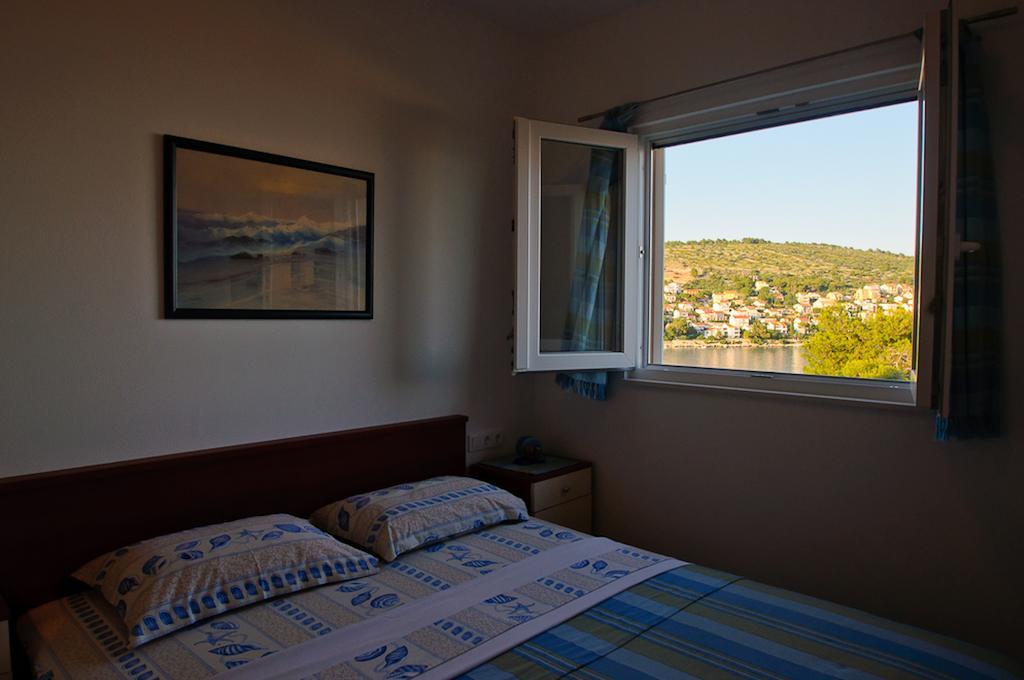 Zigulin Apartment Τρογκίρ Δωμάτιο φωτογραφία